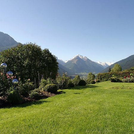 Отель Landgut Thalerhof Тельфес-им-Штубай Экстерьер фото